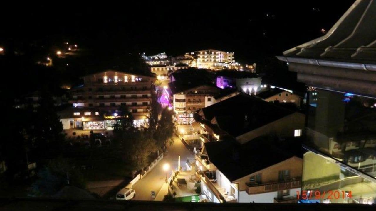 Hinterglemm bei Nacht The Alpine Palace