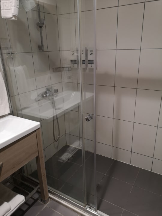 Zimmer Rox Hotel Airport