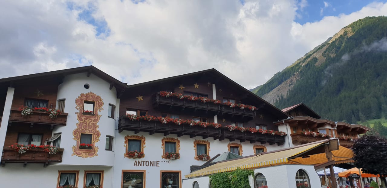 Außenansicht Bergsporthotel Antonie