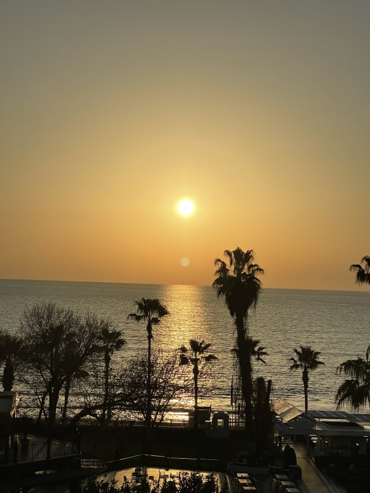 Strand Side Star Beach