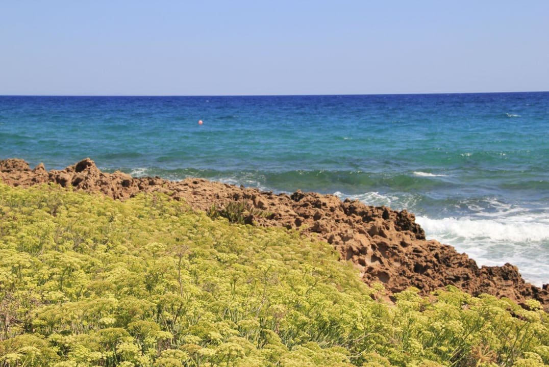 Meer Pernera Beach Hotel