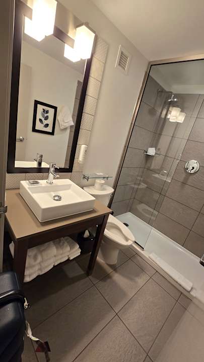 Zimmer Country Inn & Suites by Radisson, Seattle-Tacoma International Airport, WA