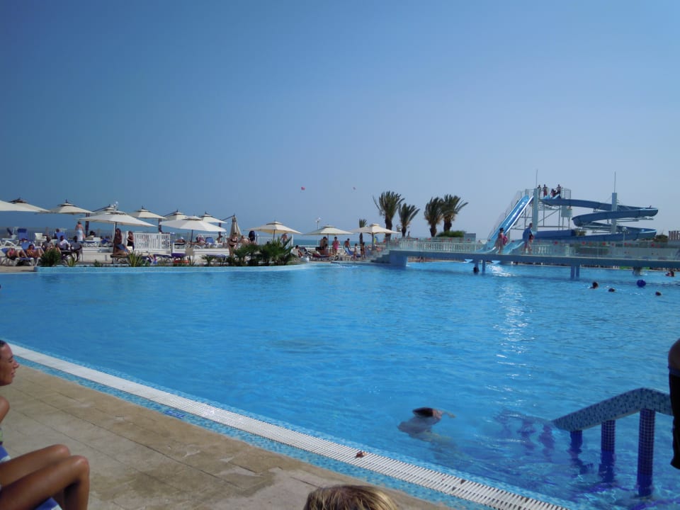 Schöner großer Pool Samira Club
