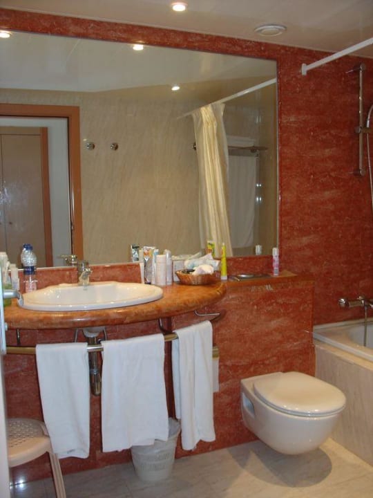 Badezimmer Iberostar Waves Playa de Muro