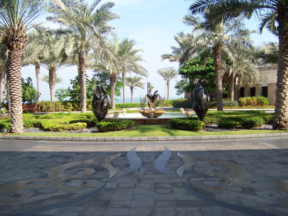 Gartenanlage Sofitel Dubai The Palm Resort & Spa