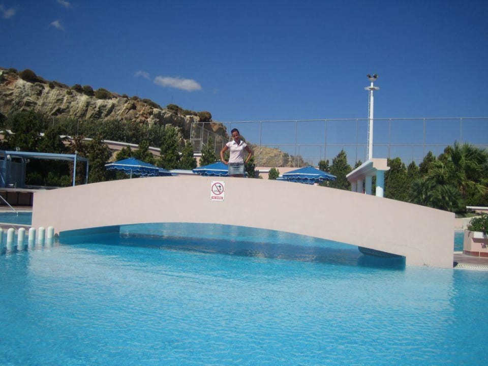 Jeden z basenów Mitsis Rodos Village