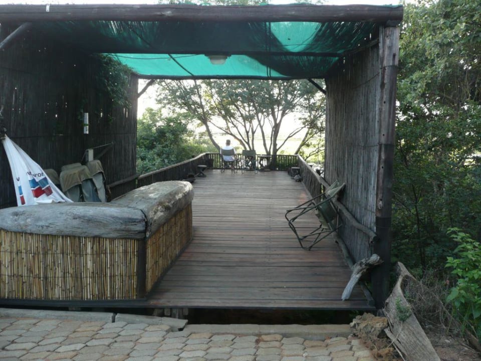 Der Zugang zur Aussichtsplattform Shamvura Camp