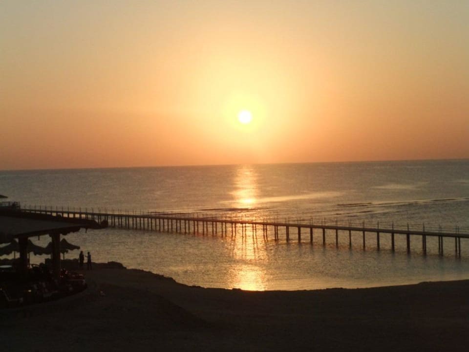 Morgendlicher Blick vom Balkon Three Corners Happy Life Beach Resort