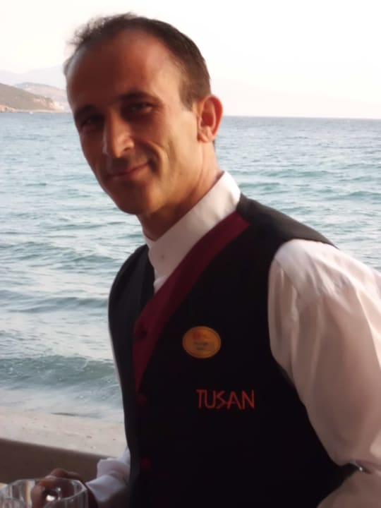 "UNSER" netter Kellner Tusan Beach Resort
