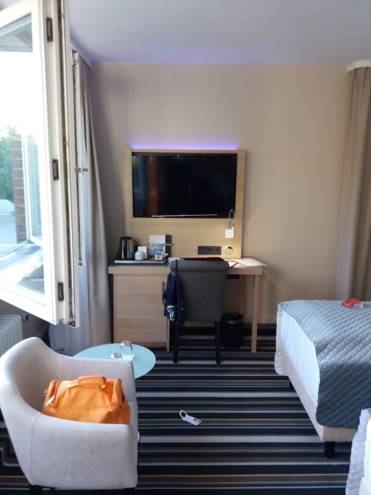 Zimmer Leonardo Hotel Hamburg Elbbrücken