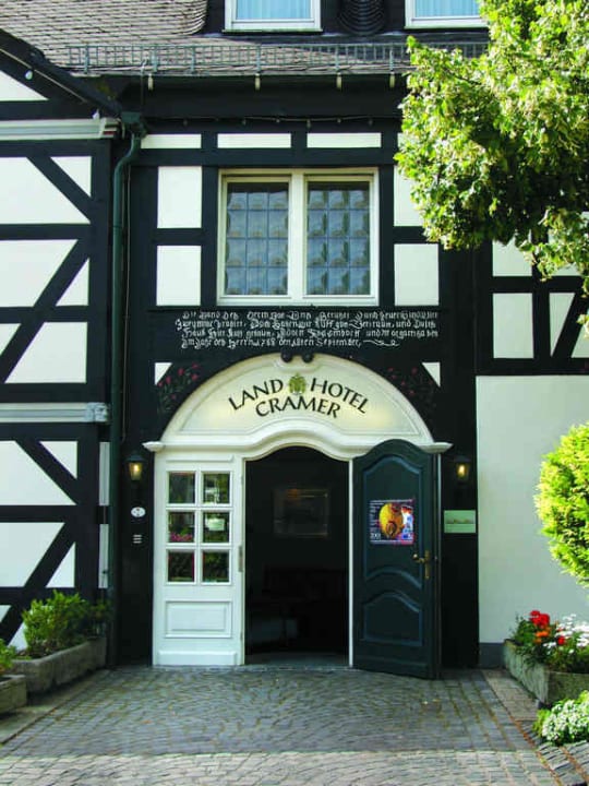 Hoteleingang Landhotel & Gasthof Cramer