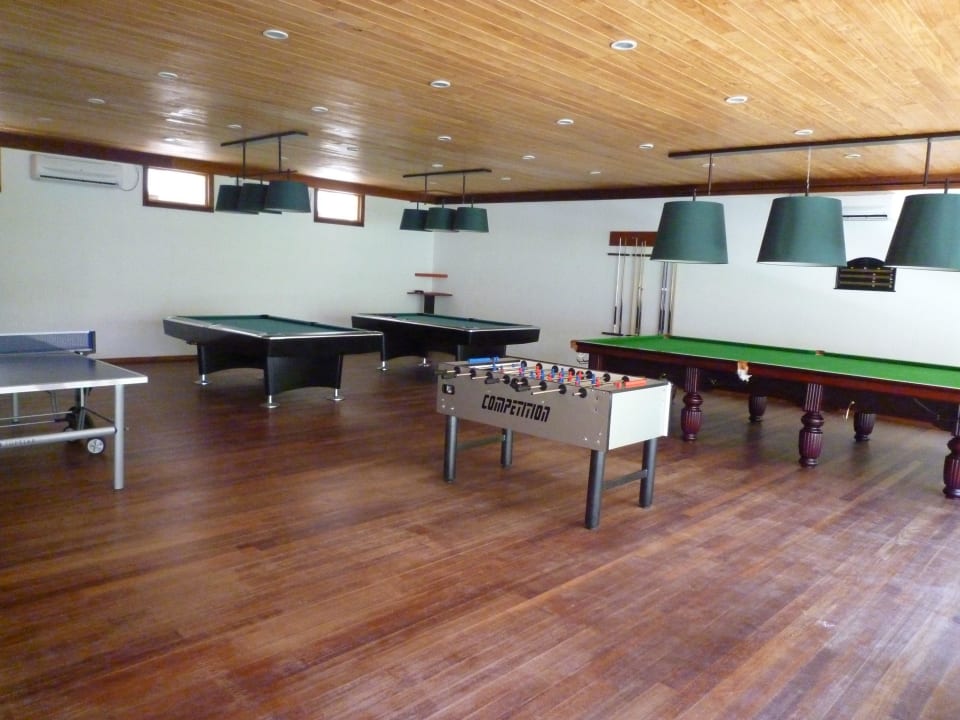 Billiard & co Vilamendhoo Island Resort & Spa