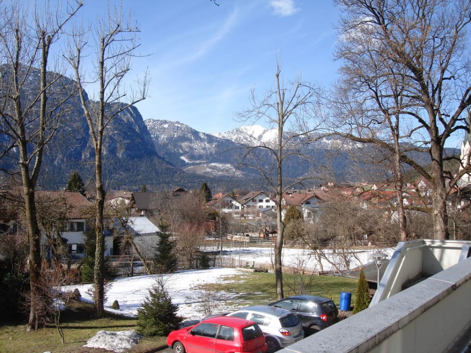 Widok z tarasu Mercure Hotel Garmisch Partenkirchen