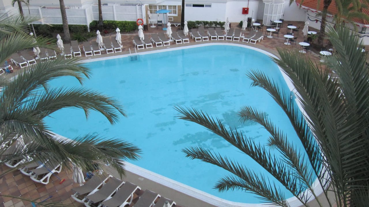 Renovierungsbedürftiger Pool alltoura Club Hotel Akeah Broncemar