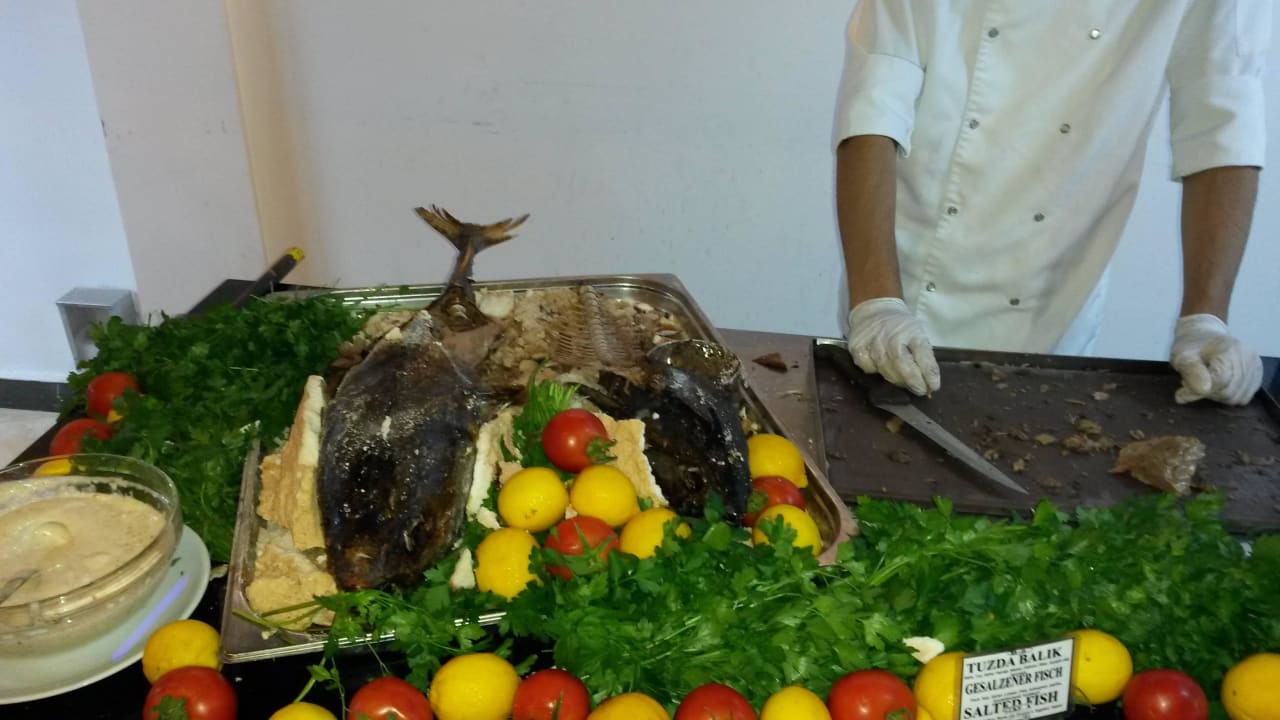 Thunfisch Iz Flower Side Beach Hotel