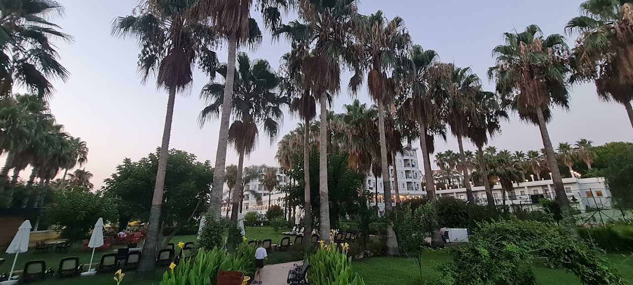 Außenansicht Royal Atlantis Beach Hotel