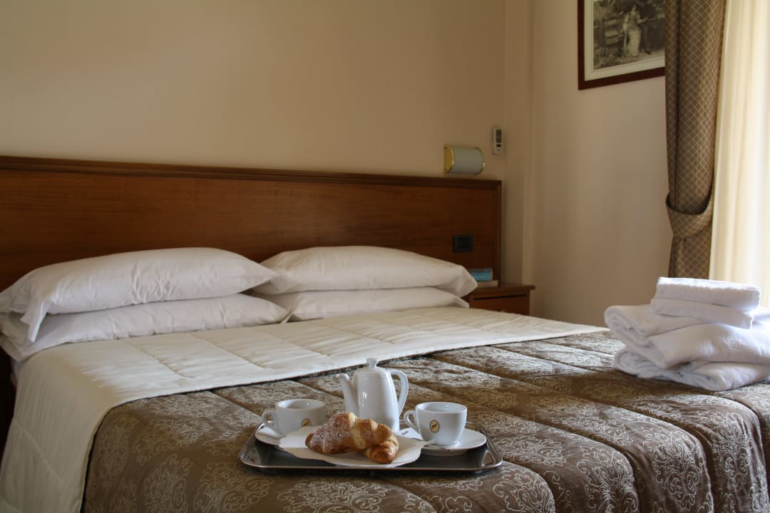 Camera standard Hotel Pausania Inn