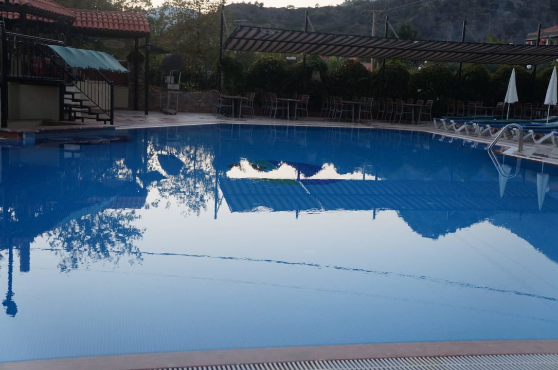 Утро Ölüdeniz Beach Resort by Z Hotels