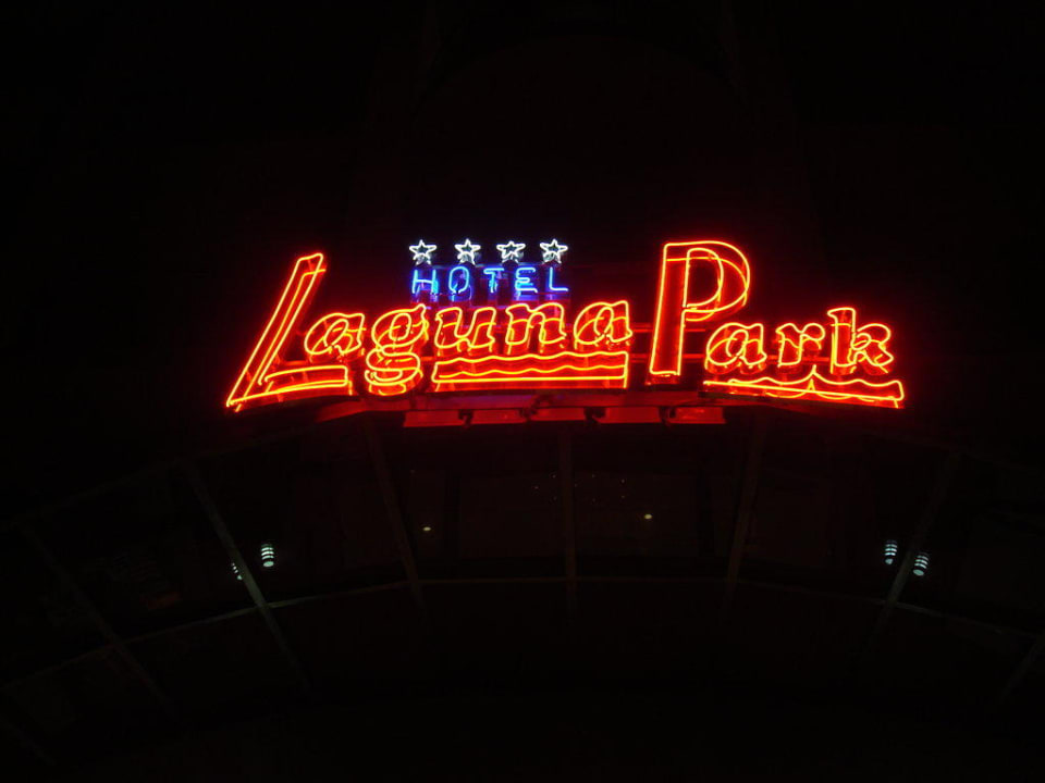 Eingang  Hotel Laguna Park & Aqua Club