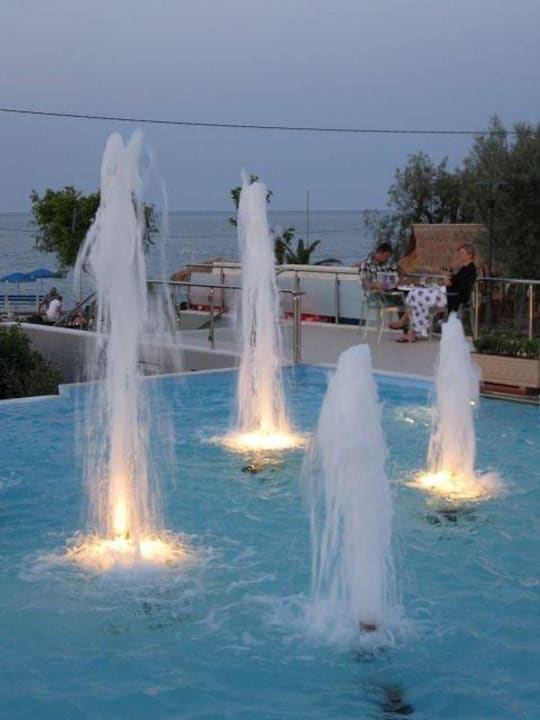Wasserspiele alltoura Club Hotel Poseidon Palace