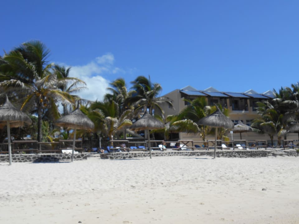 Vue hotel de la plage Le Peninsula Bay Beach Resort & Spa