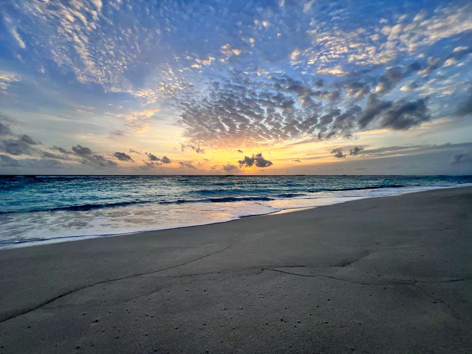 Strand Ifuru Island Maldives