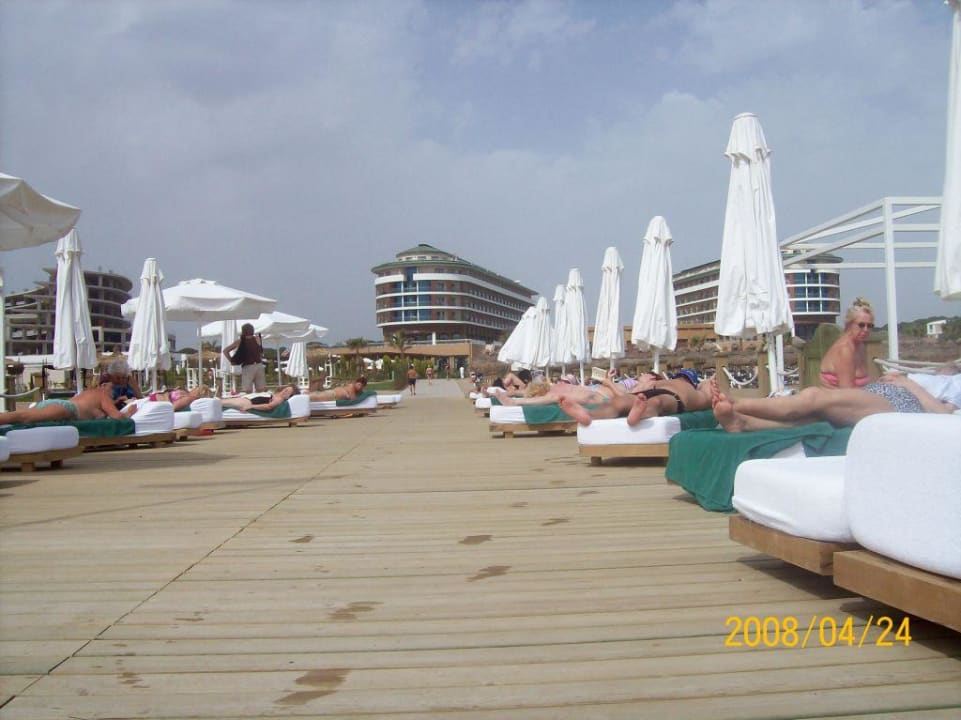 Steg ins Meer mit Liegen Voyage Belek Golf & Spa