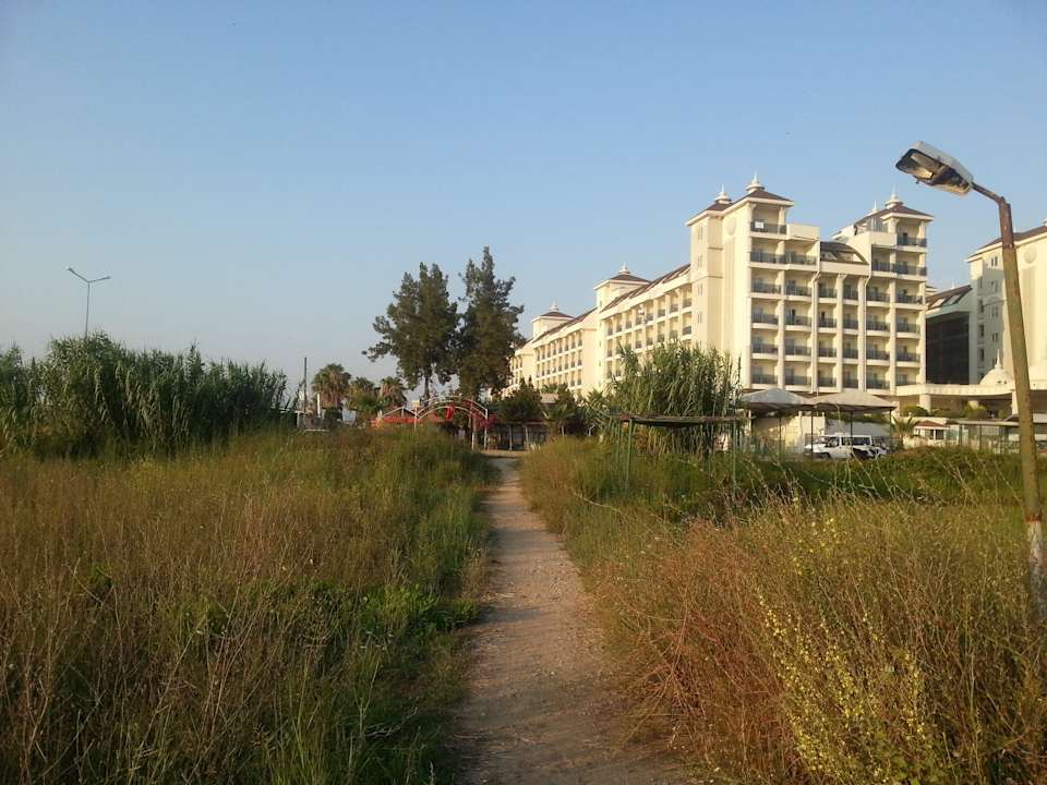 Gegenüber Dream Park Bungalow Hotel