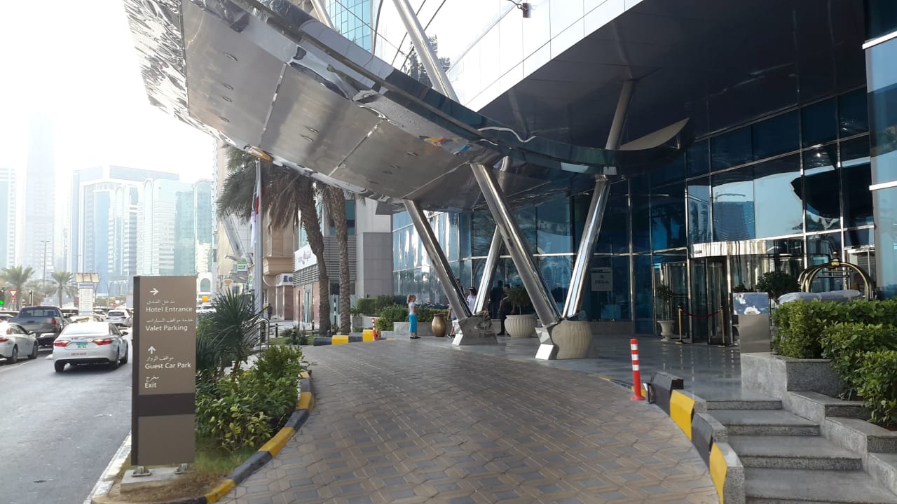 Außenansicht Corniche Hotel Sharjah