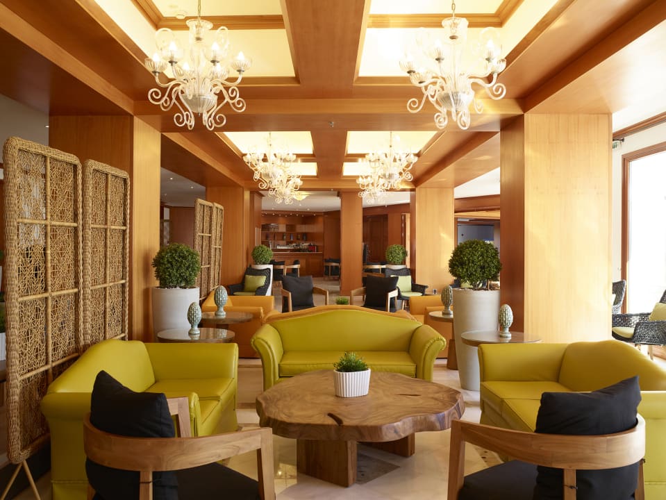 Lobby Hotel Serita Beach