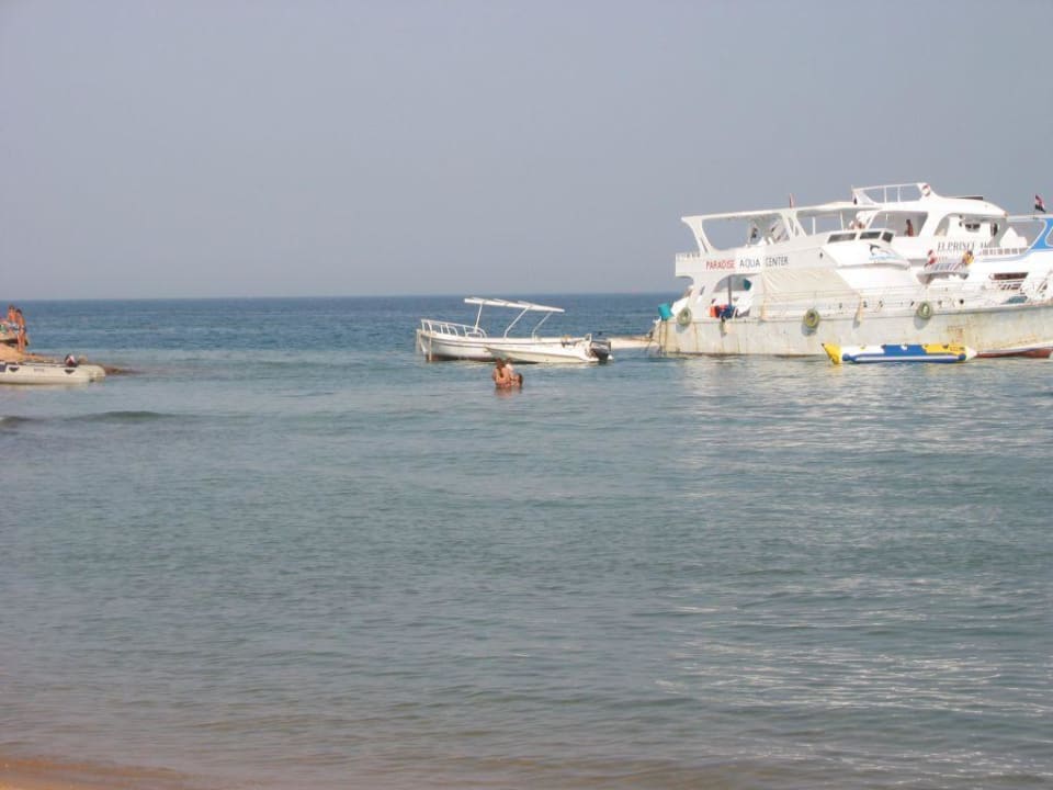 Boote am Strand Eagles Paradise Abu Soma