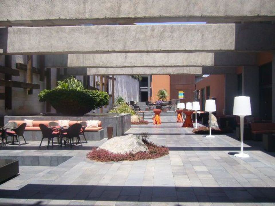 Blick Innenhof Salobre Hotel Resort & Serenity