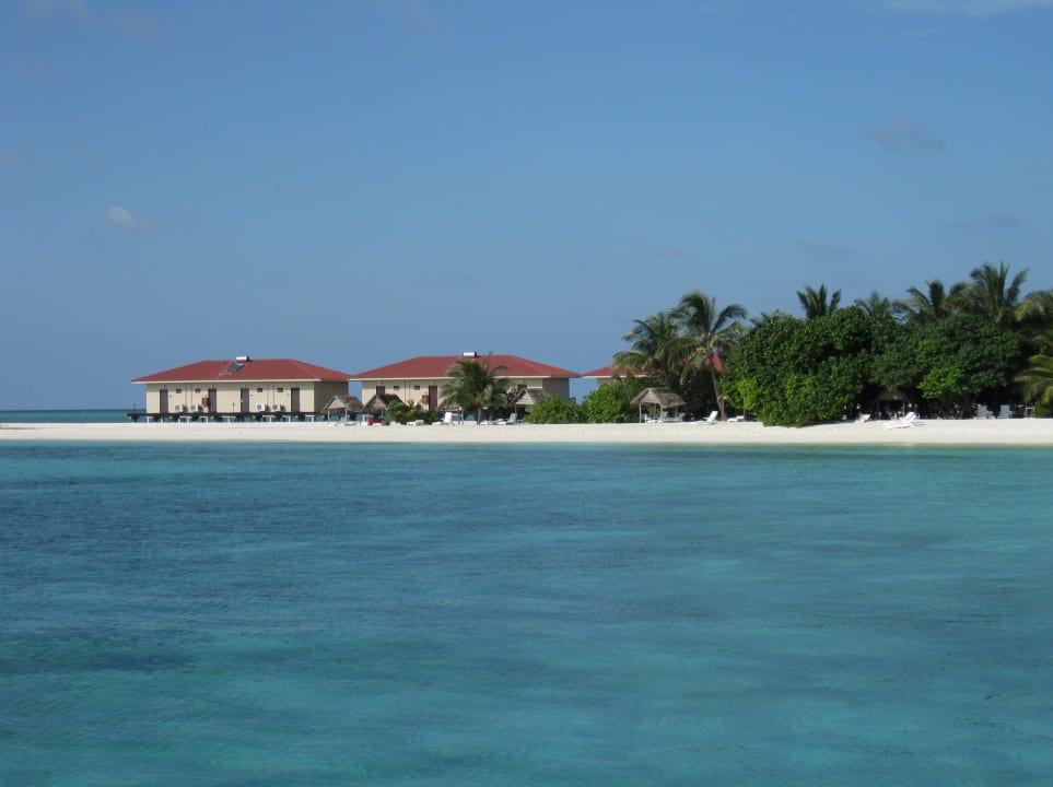 Blick vom Jetty auf Wasserbungalows Summer Island Maldives