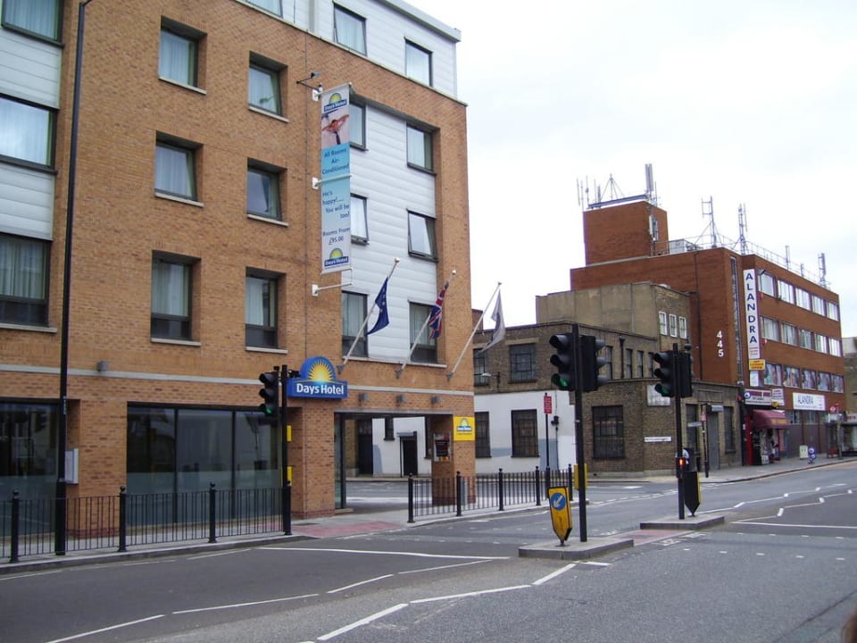 Hoteleingang Mama Shelter London
