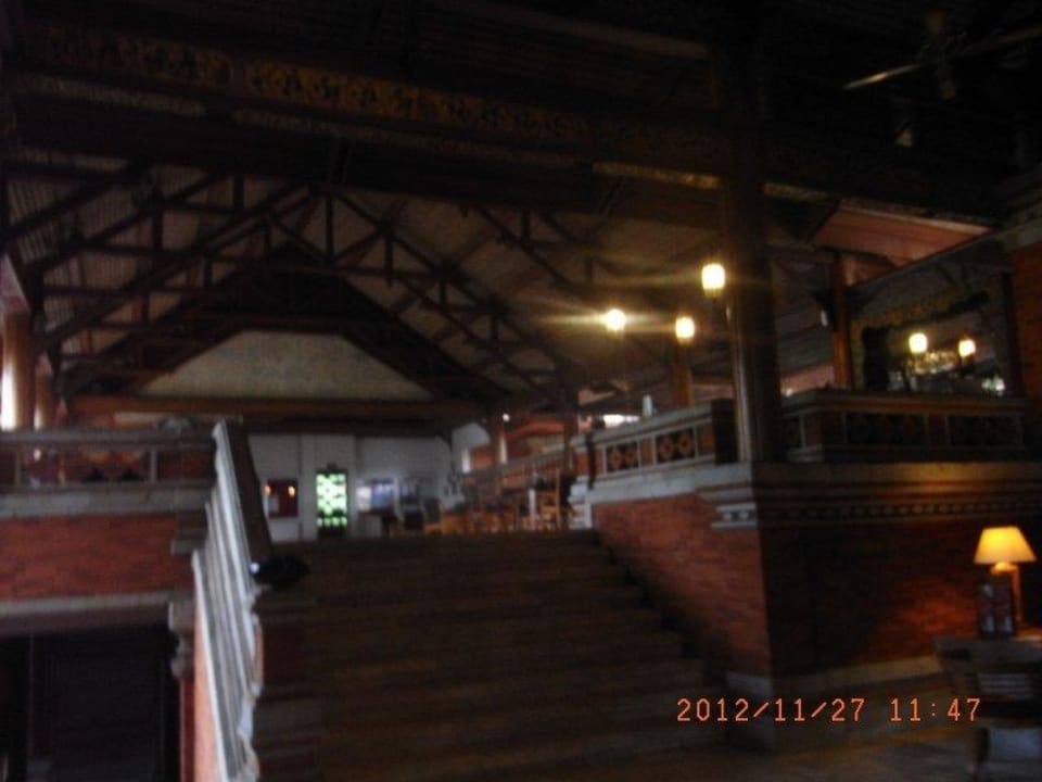 Im Eingangsbereich Hotel Keraton Jimbaran Resort