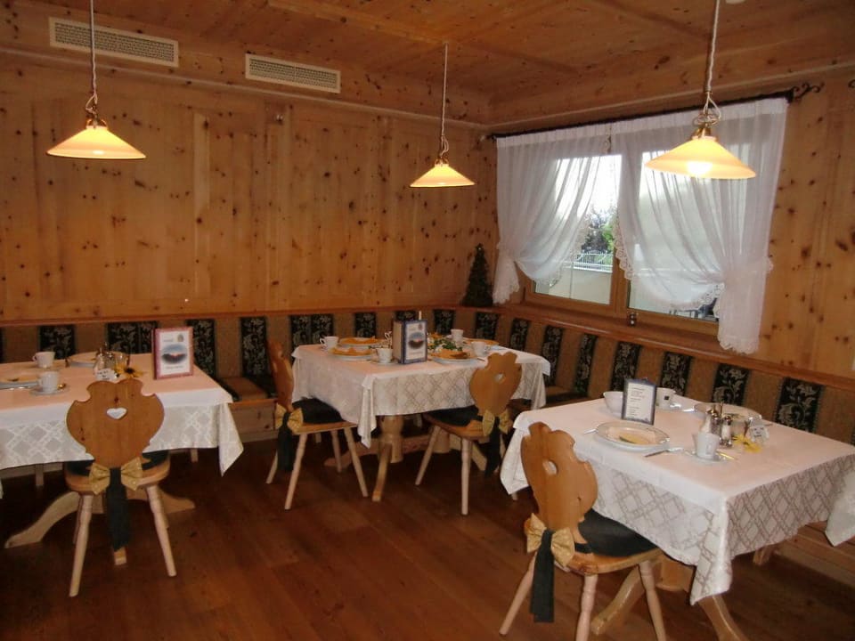 Tiroler-Stube Hotel Wiesenhof Garden Resort