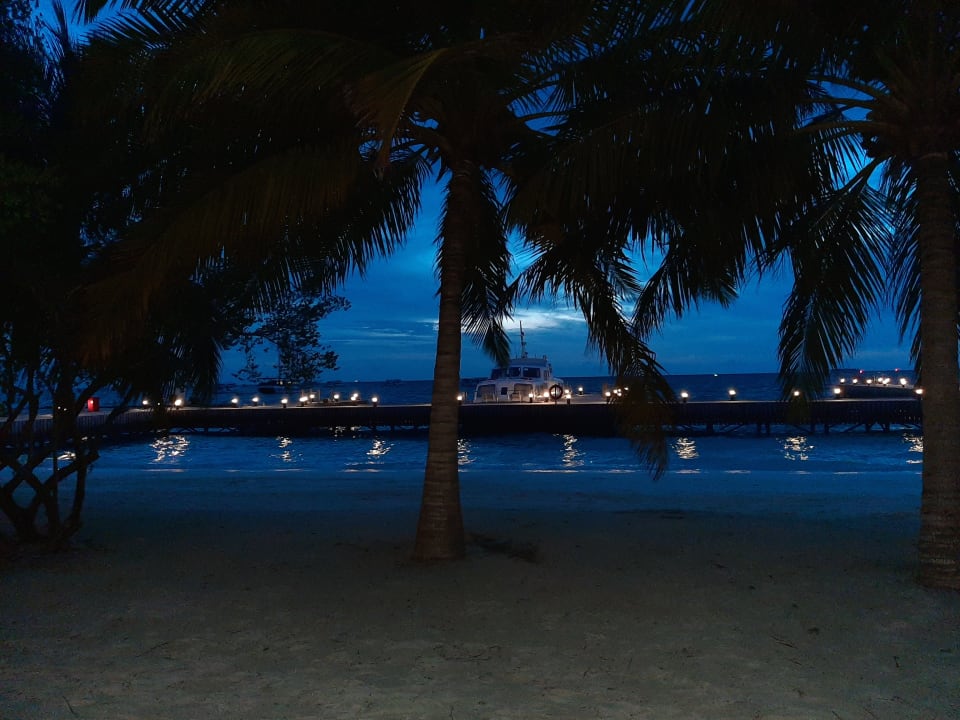Strand Meeru Maldives Resort Island