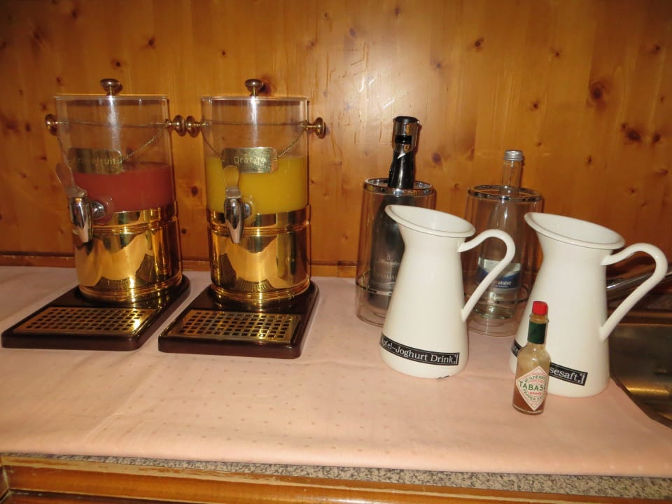 Saft, Sekt, Wasser und mehr Wellness Hotel Heselbacher Hof