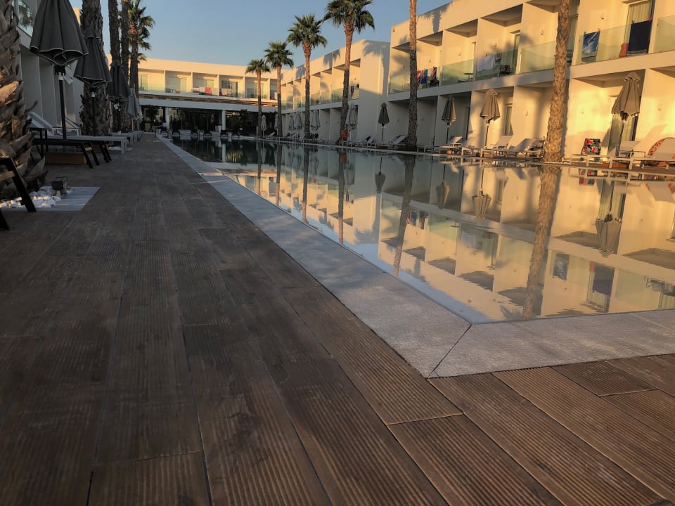 Pool White Dreams Resort & Anex