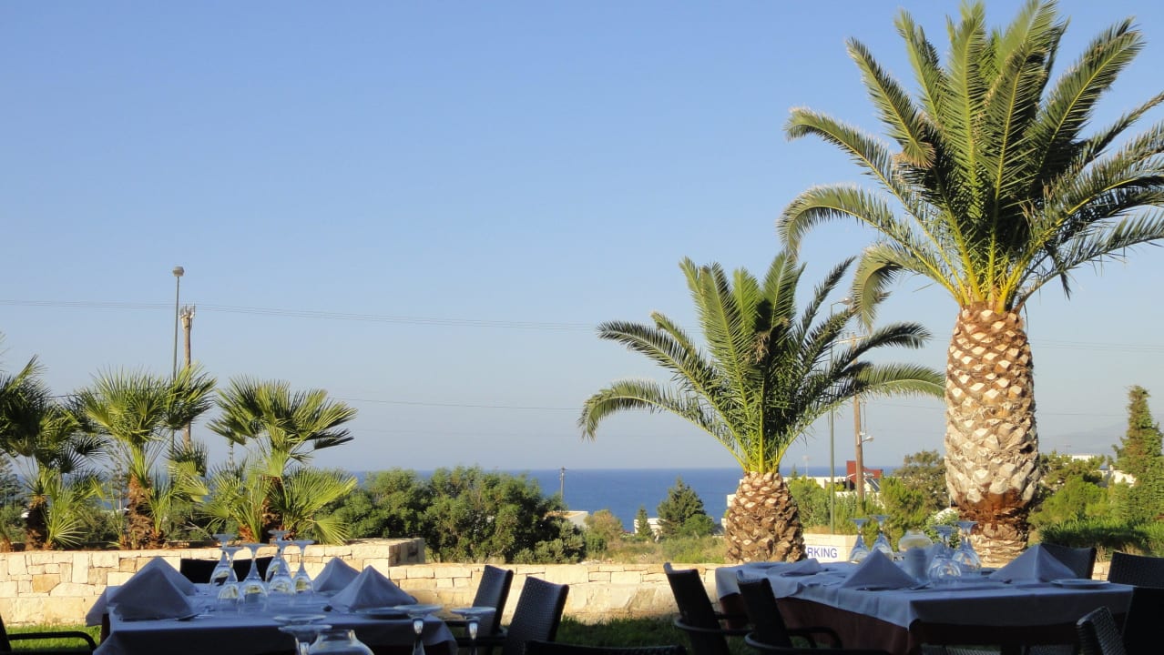 Widok z restauracji Grand Hotel Holiday Resort