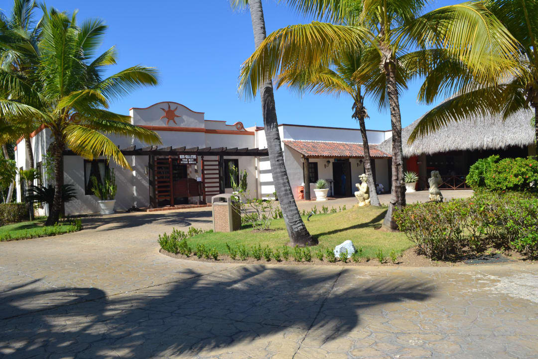 Li: Mexikaner, re: Italiener Punta Cana Princess All Suites Resort & Spa