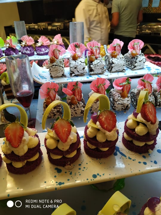 Gastro Side Royal Palace Hotel & Spa