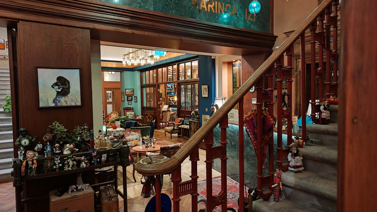 Lobby Limehouse Library Hotel