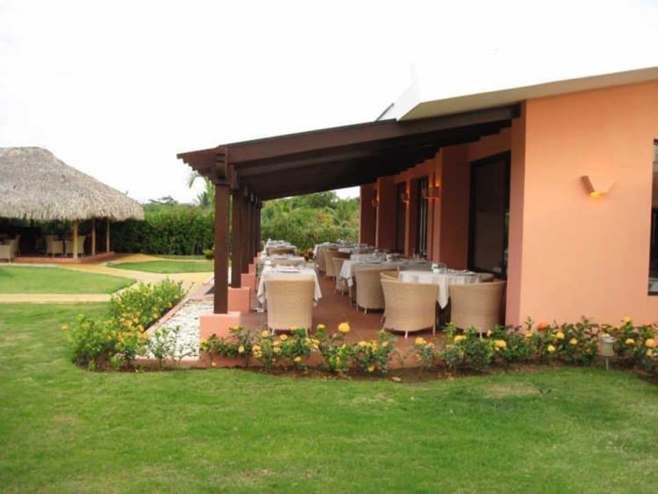 Außenterrasse des Royal Catalonia Royal Bavaro - Adults only