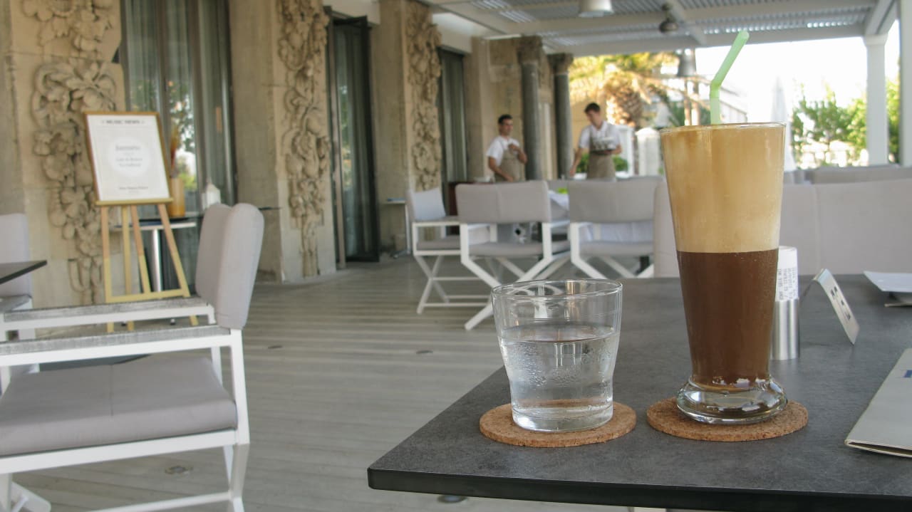 Außenterrasse Mon Repos Palace - Adults only