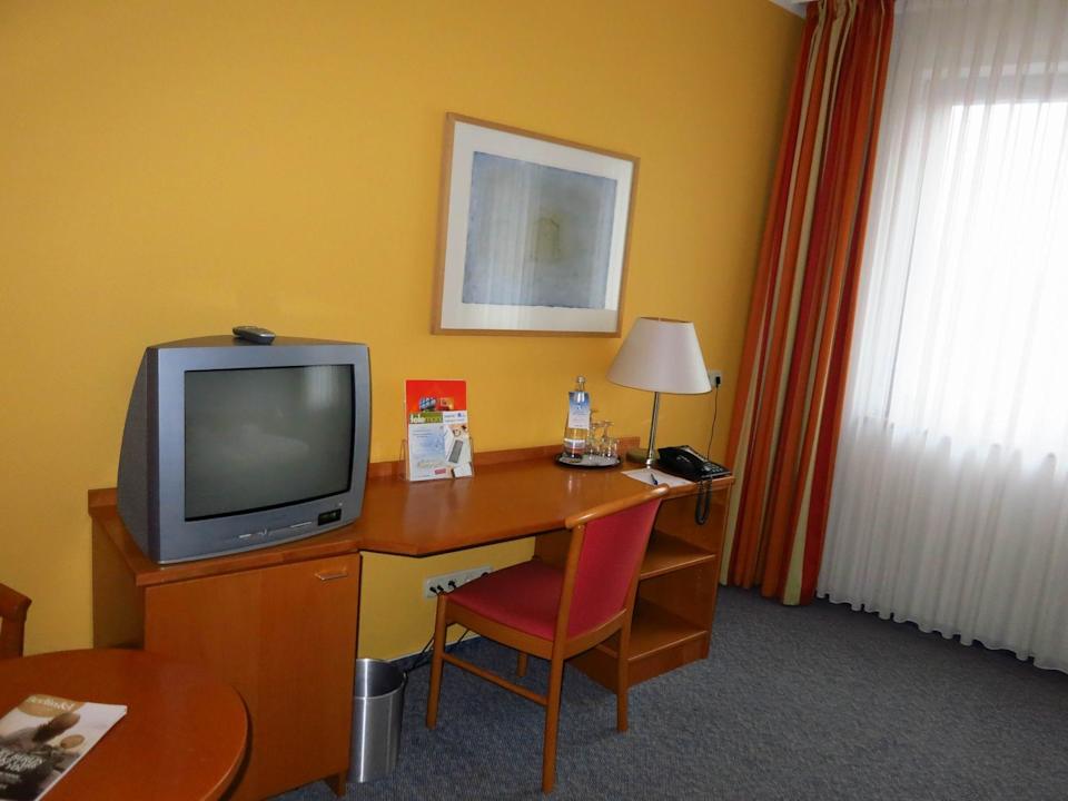 Wohn- Schlafbereich Centro Park Hotel Berlin-Neukölln