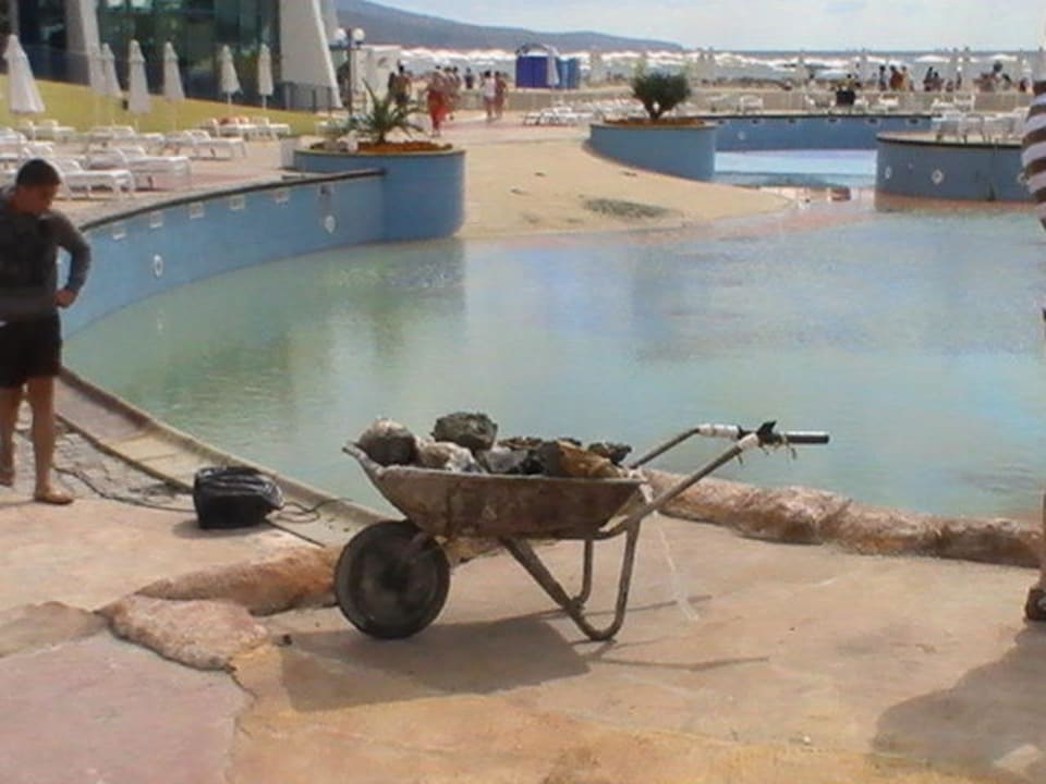 Pool leer Burgas Beach Hotel