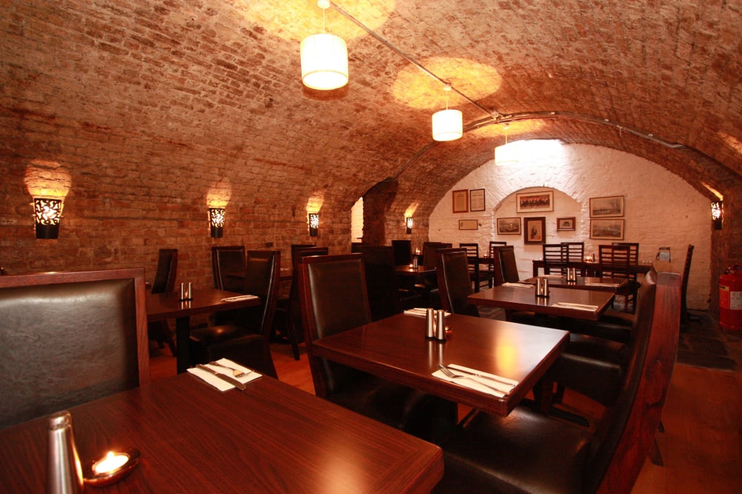 Castle Vaults, Restaurant and Bar  The Castle Hotel