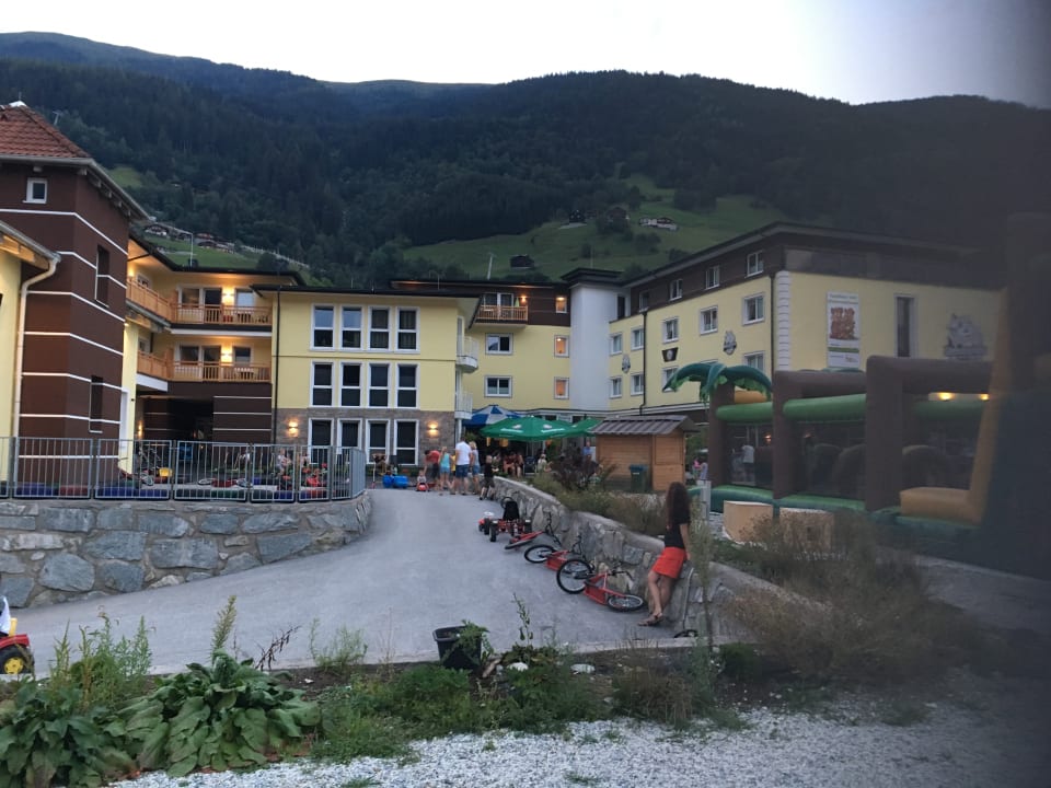 Außenansicht Hotel Wolkensteinbär