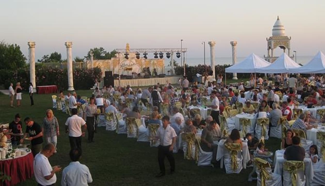 Der wunderschöne Gala Abend mit Liveband! Top! Alba Resort Hotel
